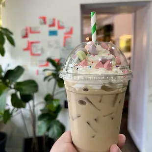 drink, dessert