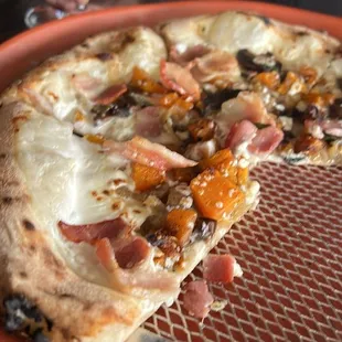 Seasonal pizza with butternut squash