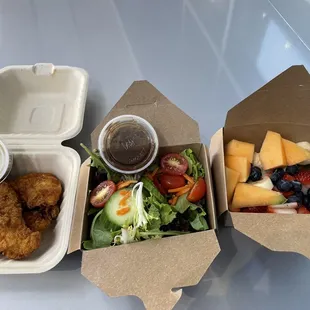 Hot and tasty chicken, fresh salad with delicious vinaigrette dressing and fresh fruit! Perfect for today!