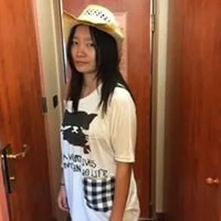 Siyi L.