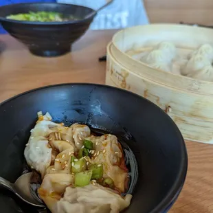 Wonton with Chili Sauce