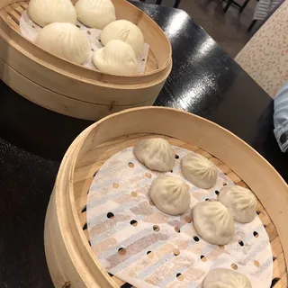 Steamed Pork Buns (4)