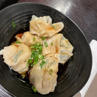 Chicken Veggie Wonton w/ Chili Sauce (6)