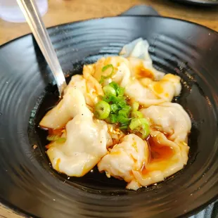 Spicy wonton