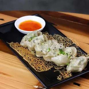 Pan-Fried Wonton w/ Spicy Garlic Sauce