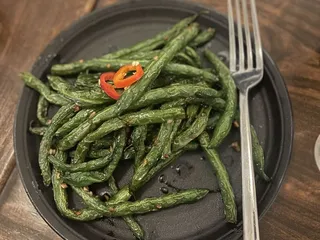 Serious Dumpling 正经生煎