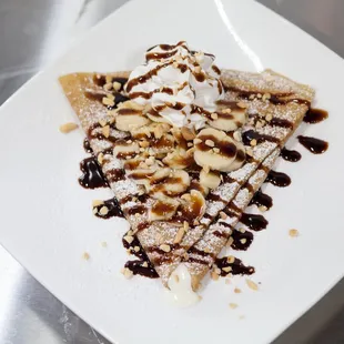Bananas &amp; cream crepe