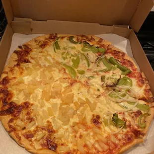 Pizza, toppings: 1/2 pineapple, 1/2 green pepper and onion