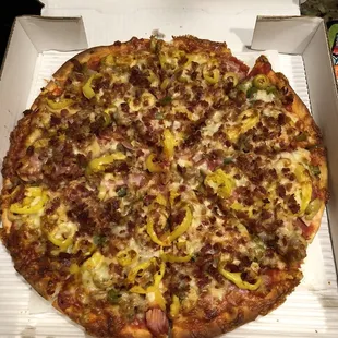 Medium Deluxe-9 Pizza
