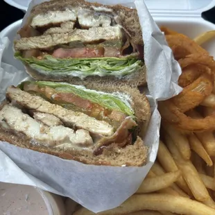 Grilled Chicken sandwich with pickles