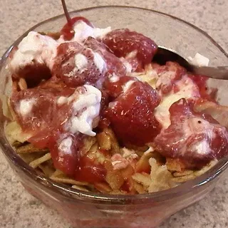 Strawberry Willy Sundae