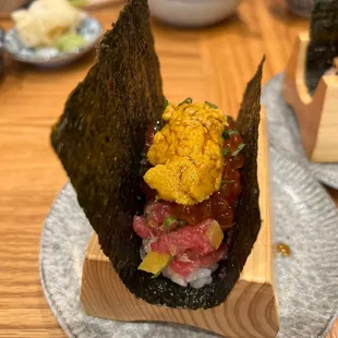 Uni on top of Masako and Chu-toro? Yes