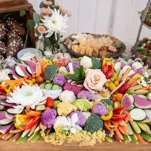 charcuterie service by The Art of Grazing (@theartofgrazingjms)