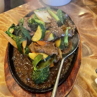 Sizzling Beef with Vegetable