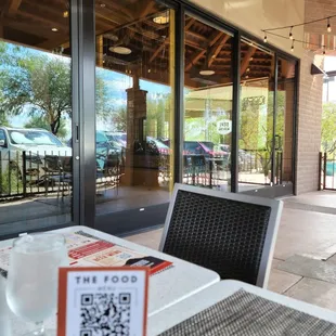 the outside of the restaurant