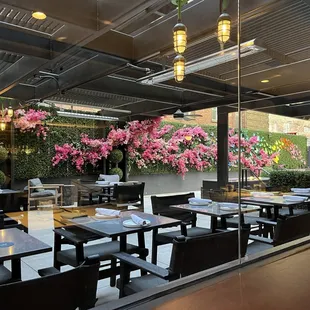 Lovely decor with the flowers on the ivy.