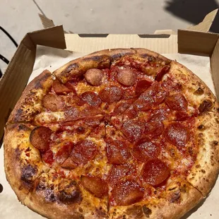 Deep Pishue Pepperoni Pizza