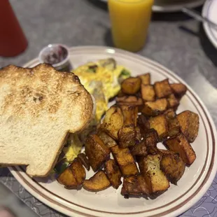 Southern Omelette, I chose toast instead of the biscut