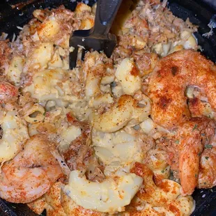 Macaroni with crawfish and shrimp