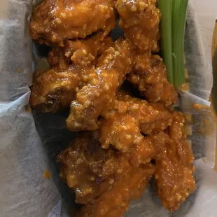 Wings with garlic sauce