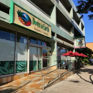 Down to Earth Honolulu at 2525 S. King St.