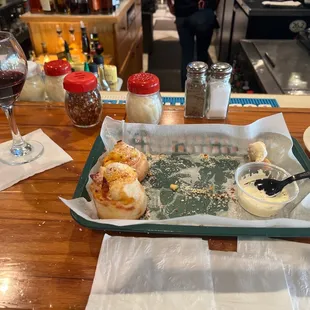 I was passing by on my way to New Orleans and I saw this place. I went for the stuff rolls! They are fresh and delicious!