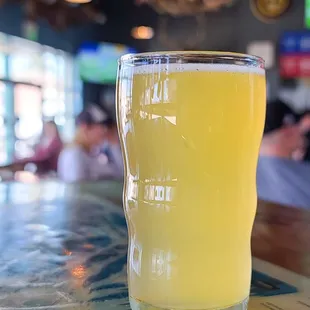 Taster of Cheetara - peach saison!