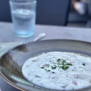 DOWNRIGGERS CLAM CHOWDER