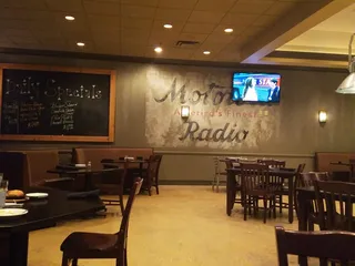 Otis & Henry's Bar & Grill