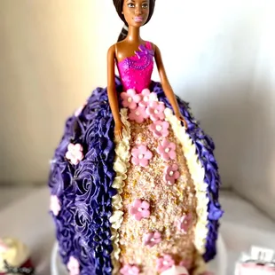 Barbie cake!