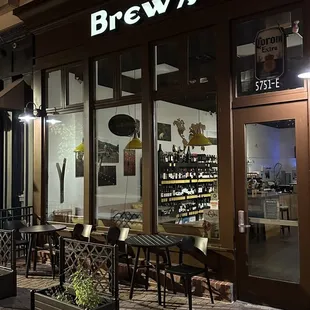 Downtonw Brew&apos;s store front