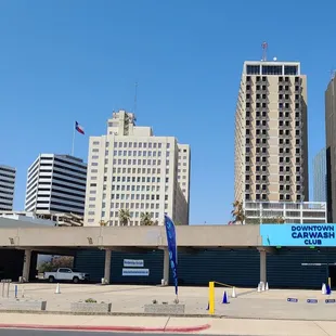 Downtown Carwash Club!  Best carwash in Downtown Corpus Christi.  Offers amazing brushless cleaning.