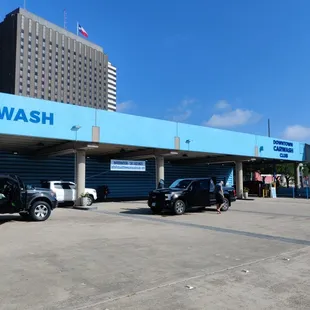 We Texans love a good truck duel