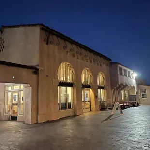 a street scene at night