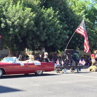 Modesto 07/04/15 Parade: Lady Liberty!