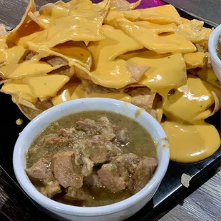 Chile Verde Nachos