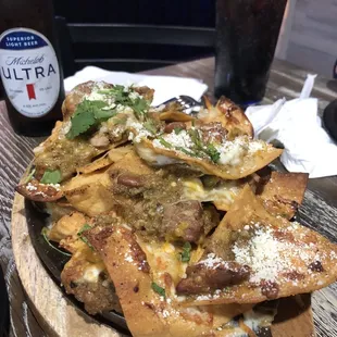 Chili verde nachos