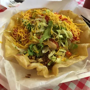 Yummy taco salad (with fajita chicken for $1.50 extra)