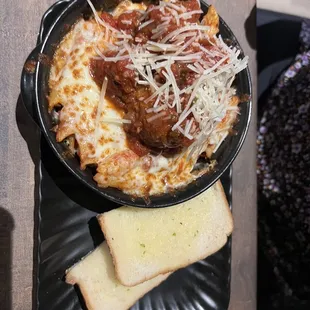 Penne pomodoro with meatball