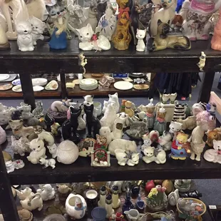 If you're into ceramic cats, this place is your jam.
