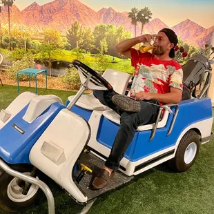 Who needs Palm Springs Golf when you are @ the Downtowner?