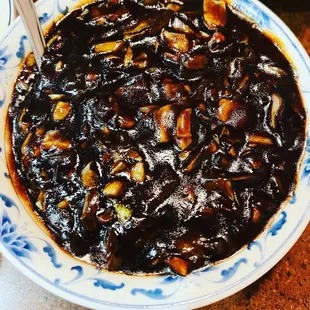 jjajangmyeon sauce (meat, onion, cabbage, sea cucumber etc) ジャージャー麺(炸醤麺)のソース