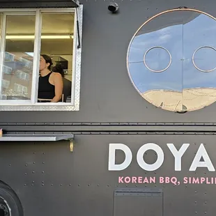 Truckfront.