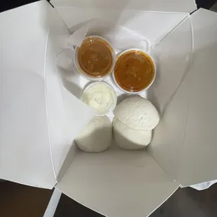 Idly with Sambar &amp; chutny