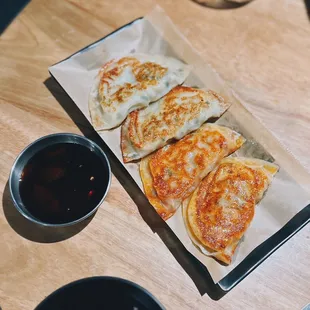 Grilled half &amp; half GMD (4 pc) / $10