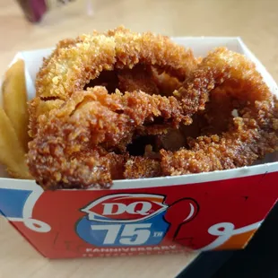 @DairyQueen Burned and unappetizing onion rings #fail :(