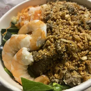 Garlic &amp; shrimp w noodles