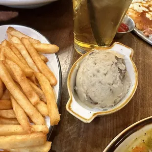 Mashed and fries. Wish they had gravy