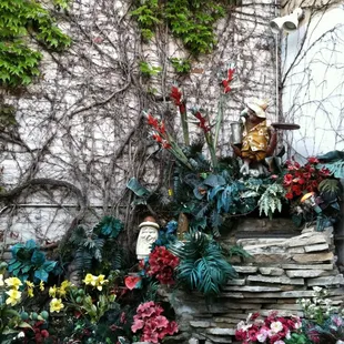 Outdoor decor in the beer garden.