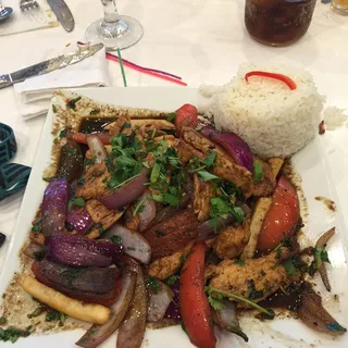 Pollo Saltado